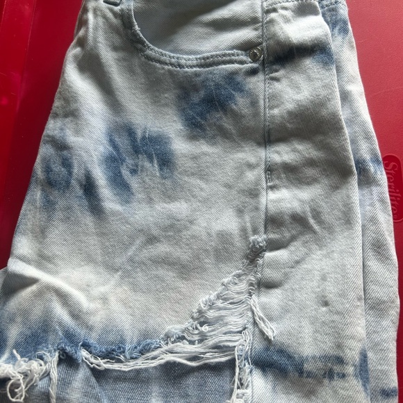 American Eagle Light Blue high waisted shorts - Picture 2 of 8